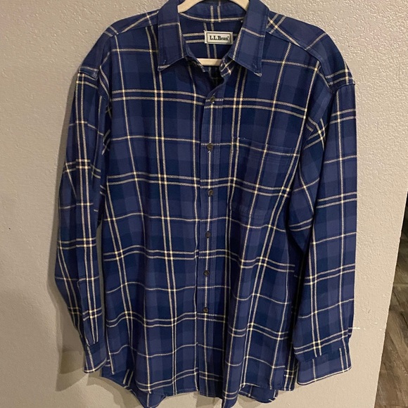 L.L bean long sleeve button down large - Picture 1 of 5